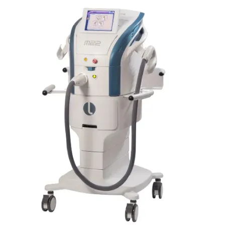 タカミクリニックのシミ治療で⾏うフォトフェイシャルの施術内容